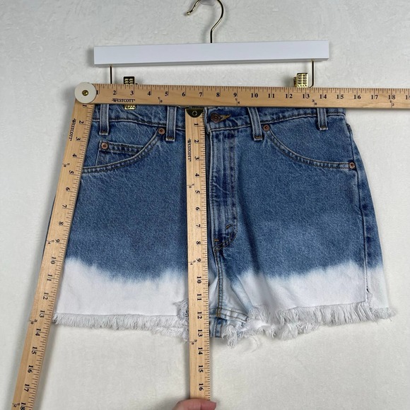 Vintage Levi's 550 Jean Short Cut Offs Orange Tab w/ Bleach Dyed Hem Women's 33 - Picture 9 of 9